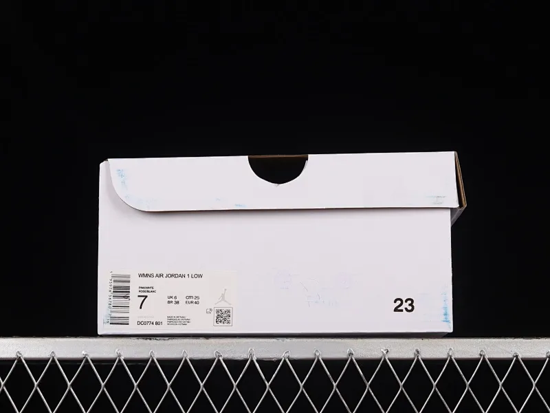 All categories Air Jordan Jordan series basketball shoes Air Jordan 1 Low Z version Air Jordan 1 Low AJ1 Joe 1 white and orange low-top cultural and leisure sports sneakers DC0774-801